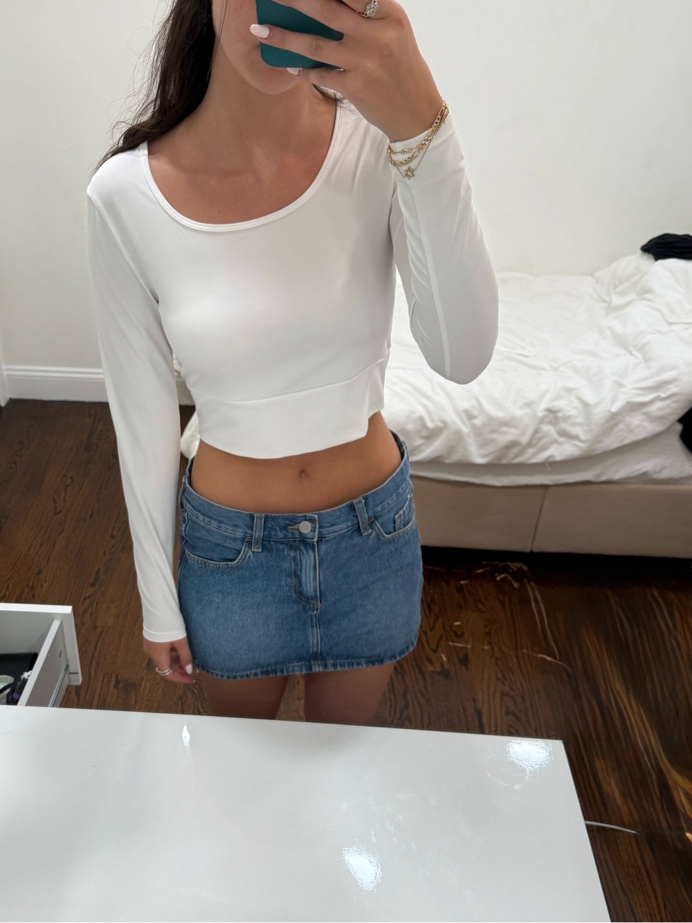 H&M sport  White Long-Sleeve Cropped Top with tags